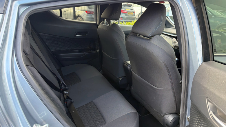 Toyota C-HR 1.8 Hybrid Design 5dr CVT Hybrid Hatchback